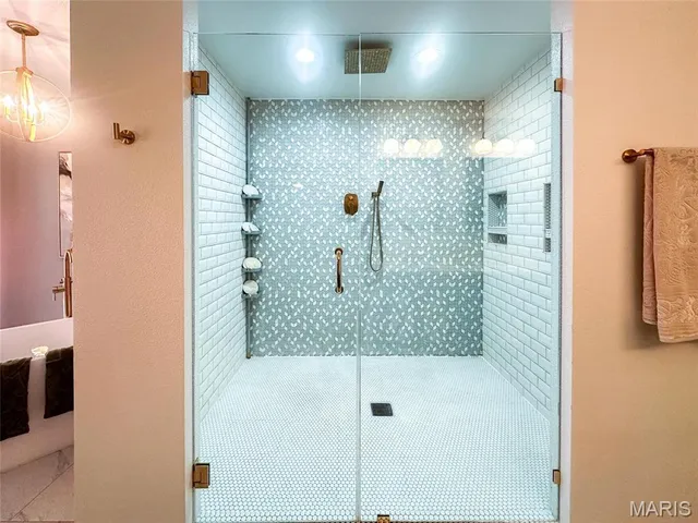 $432,000 | 121 Country Club Place, Belleville, IL 62223