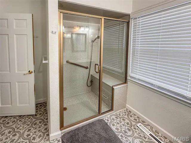 $432,000 | 121 Country Club Place, Belleville, IL 62223