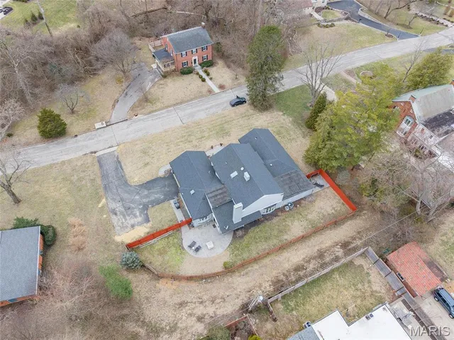 $432,000 | 121 Country Club Place, Belleville, IL 62223