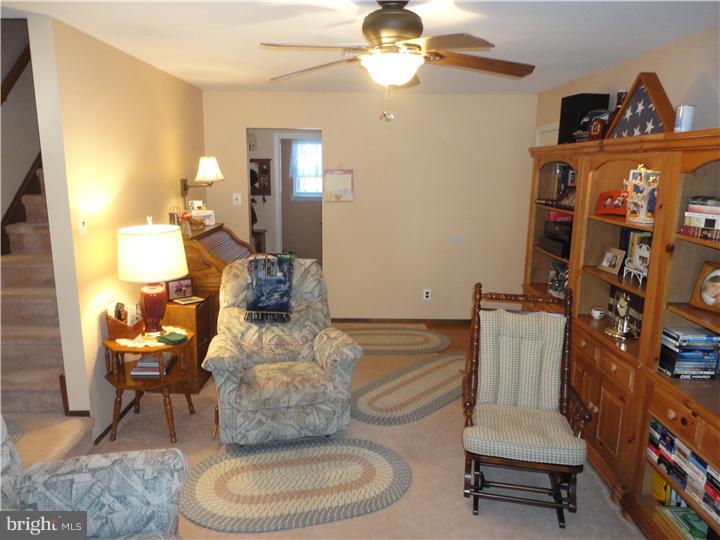 15 Old Farm Road Sicklerville, NJ 08081 - Photo 12 of 25 Family Room