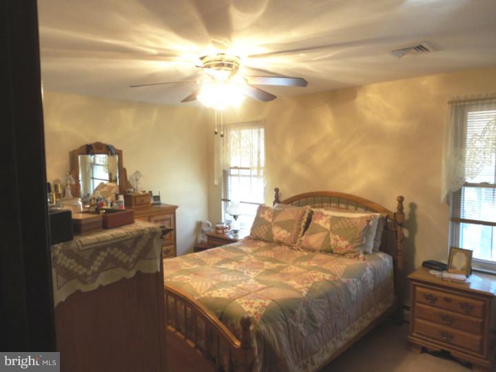 15 Old Farm Road Sicklerville, NJ 08081 - Photo 13 of 25 Master Bedroom