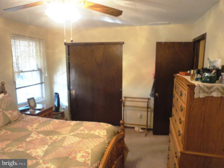 15 Old Farm Road Sicklerville, NJ 08081 - Photo 15 of 25 Master Bedroom