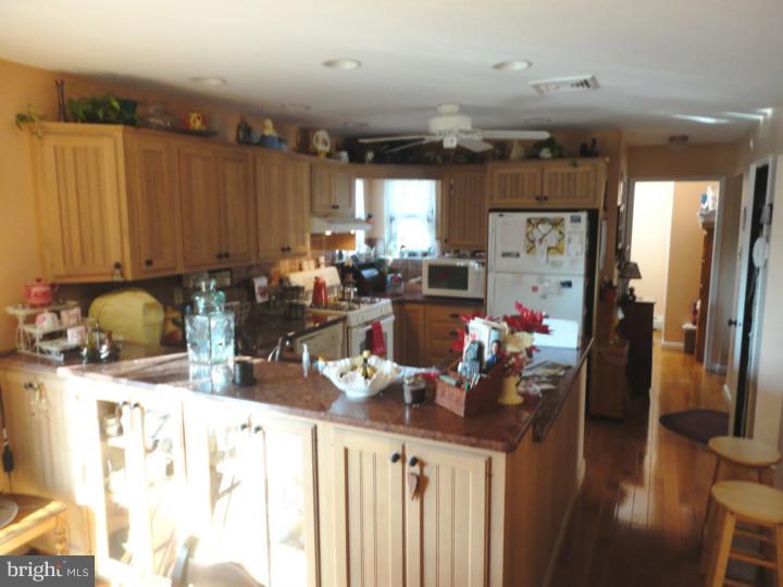 15 Old Farm Road Sicklerville, NJ 08081 - Photo 3 of 25 Kitchen
