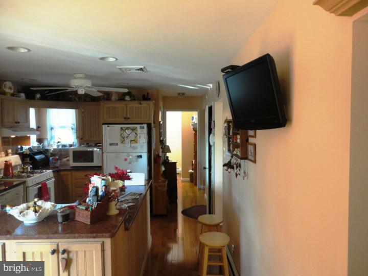 15 Old Farm Road Sicklerville, NJ 08081 - Photo 5 of 25 Kitchen
