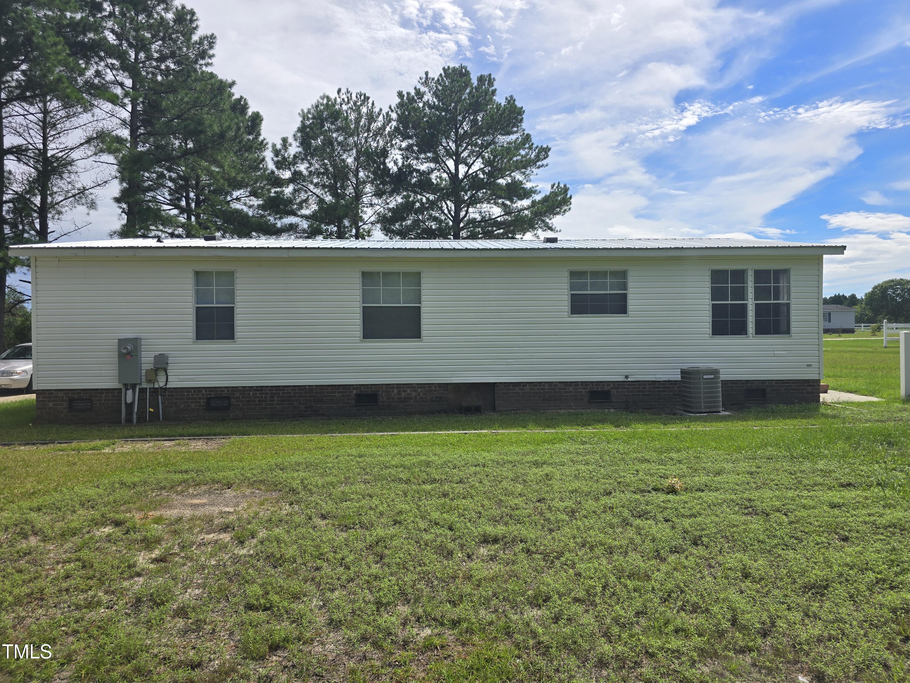 4817 Lobelia Road Vass, NC 28394 - Photo 3 of 35 1000003873