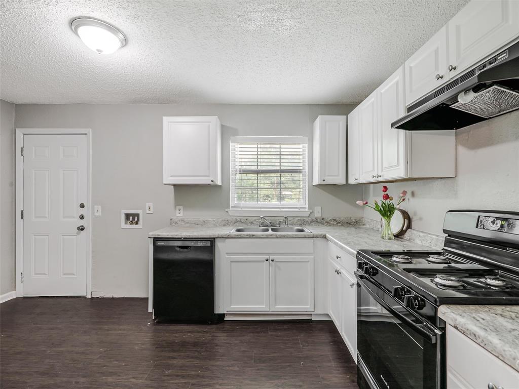3211 Gus Thomasson Road Dallas, TX 75228 - Photo 9 of 23
