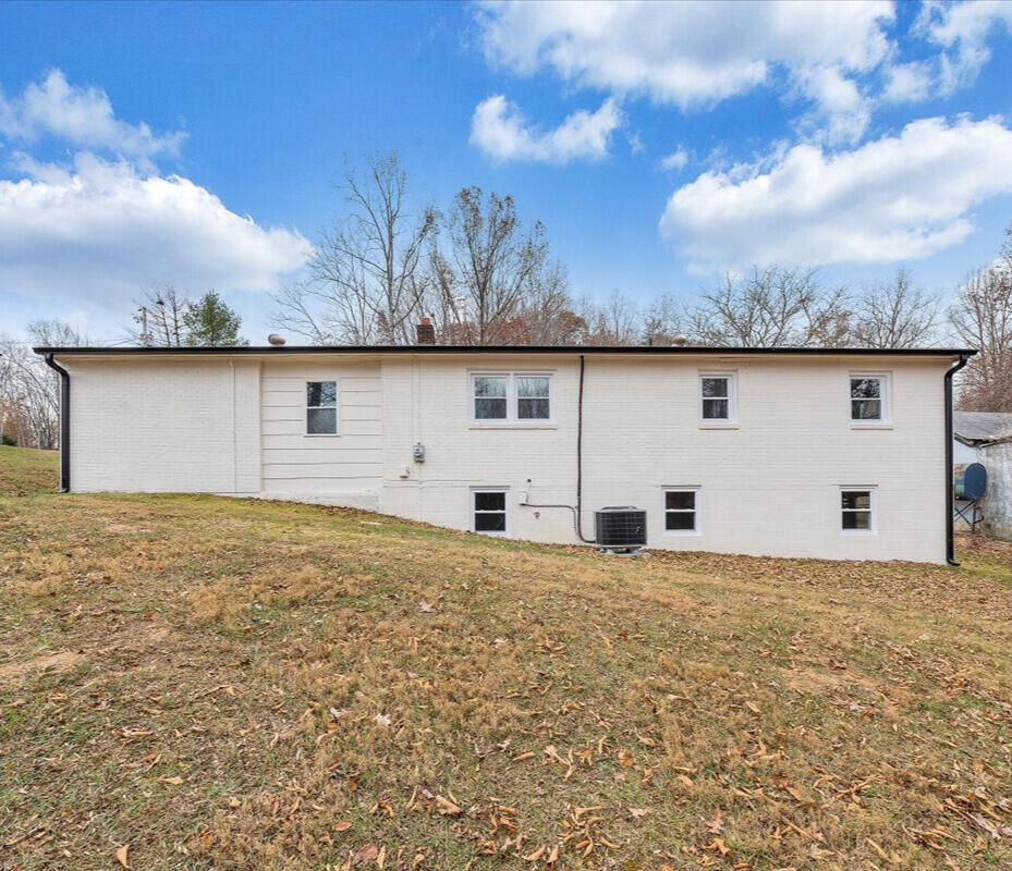 1865 Dewey Road Montvale, VA 24122 - Photo 2 of 32 3d8acac9-13bd-4ef5-a2ce-b992bf0c7d97
