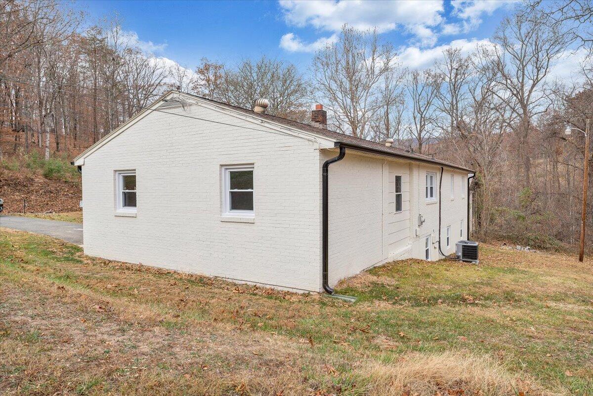 1865 Dewey Road Montvale, VA 24122 - Photo 25 of 32 25-MIB08898