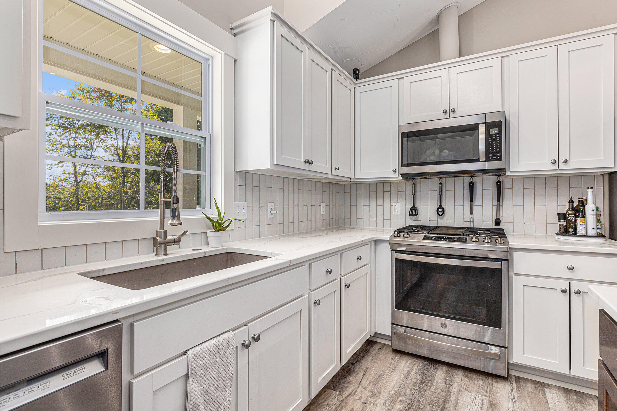 3391 O'Brien Road Southwest Grand Rapids, MI 49534 - Photo 15 of 30 017_houseman_4