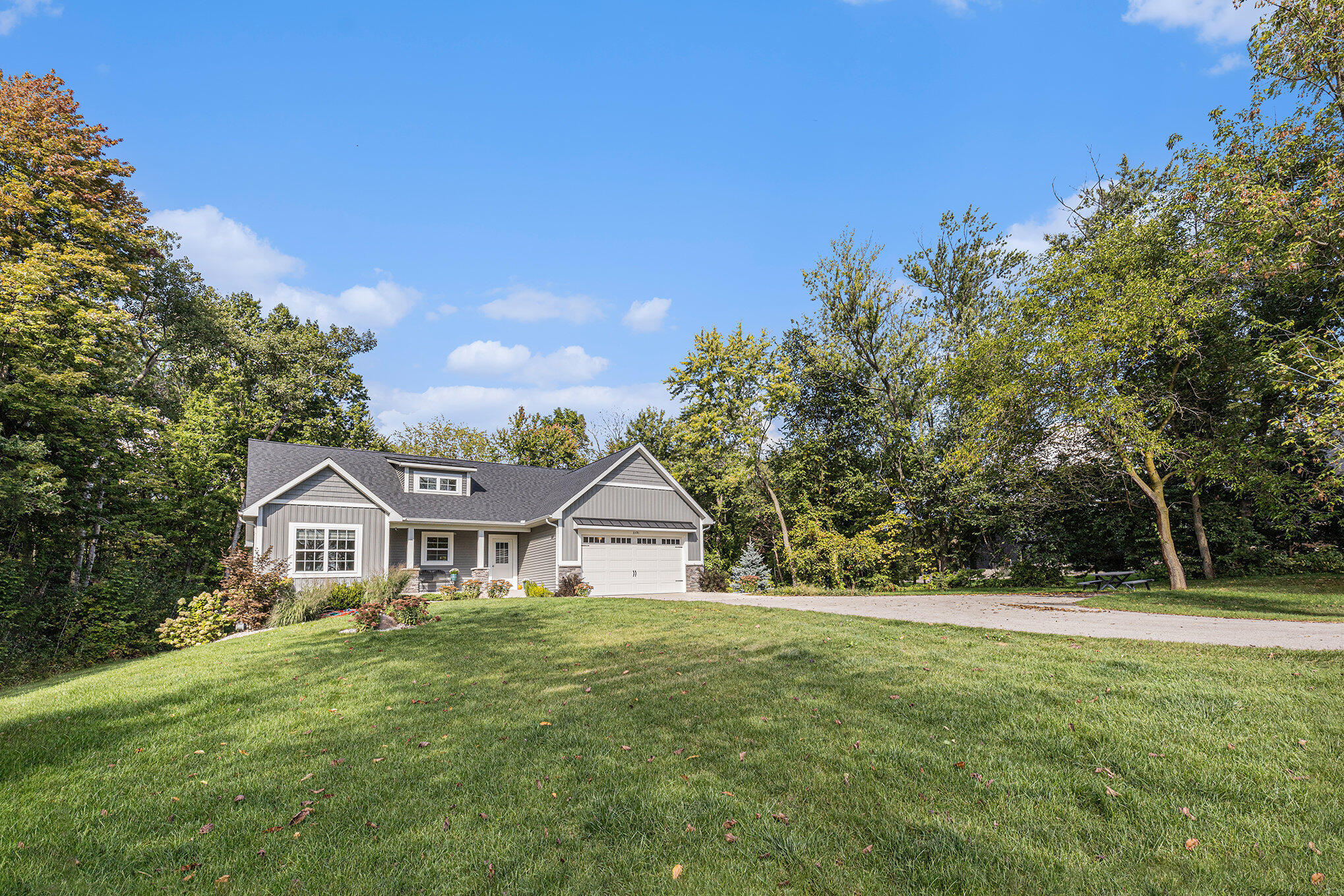 3391 O'Brien Road Southwest Grand Rapids, MI 49534 - Photo 4 of 30 004_houseman_47
