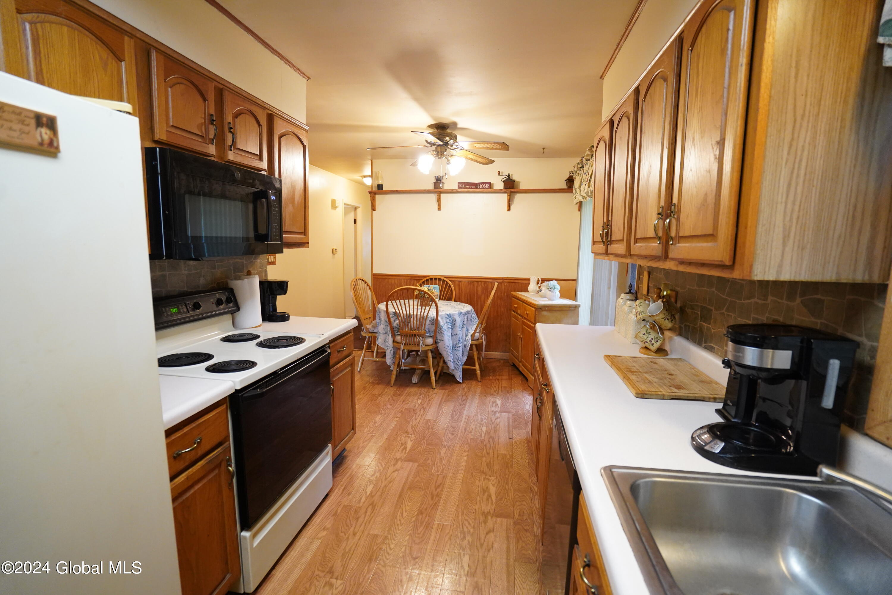 8 Sand Road Schodack, NY 12033 - Photo 17 of 43 DSC03604