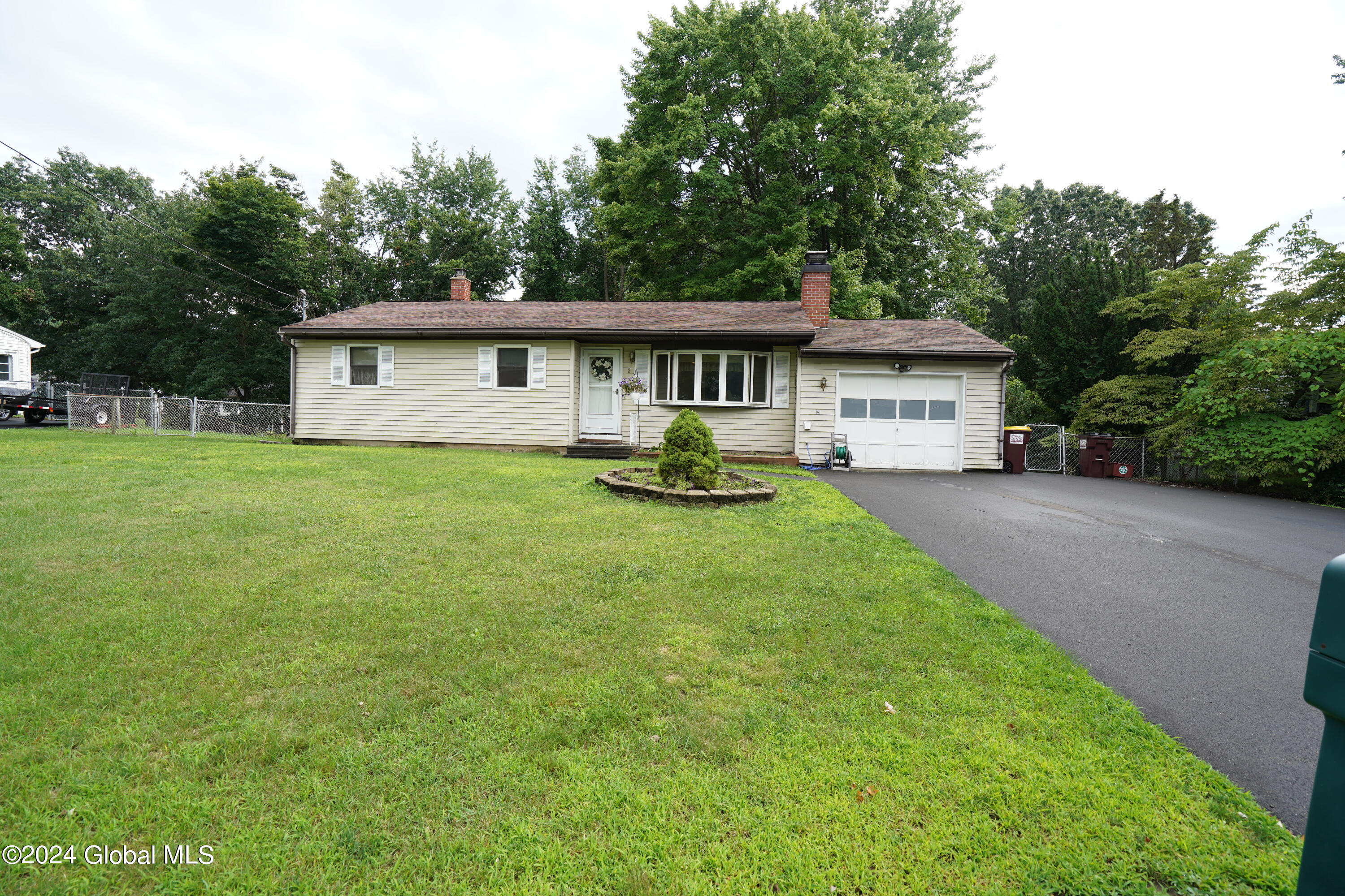 8 Sand Road Schodack, NY 12033 - Photo 7 of 43 DSC03580