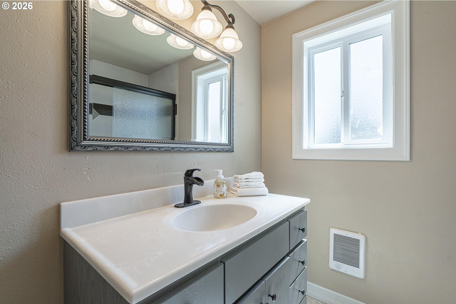 2019 E Street Springfield, OR 97477 - Photo 24 of 33 Gallery Image 24
