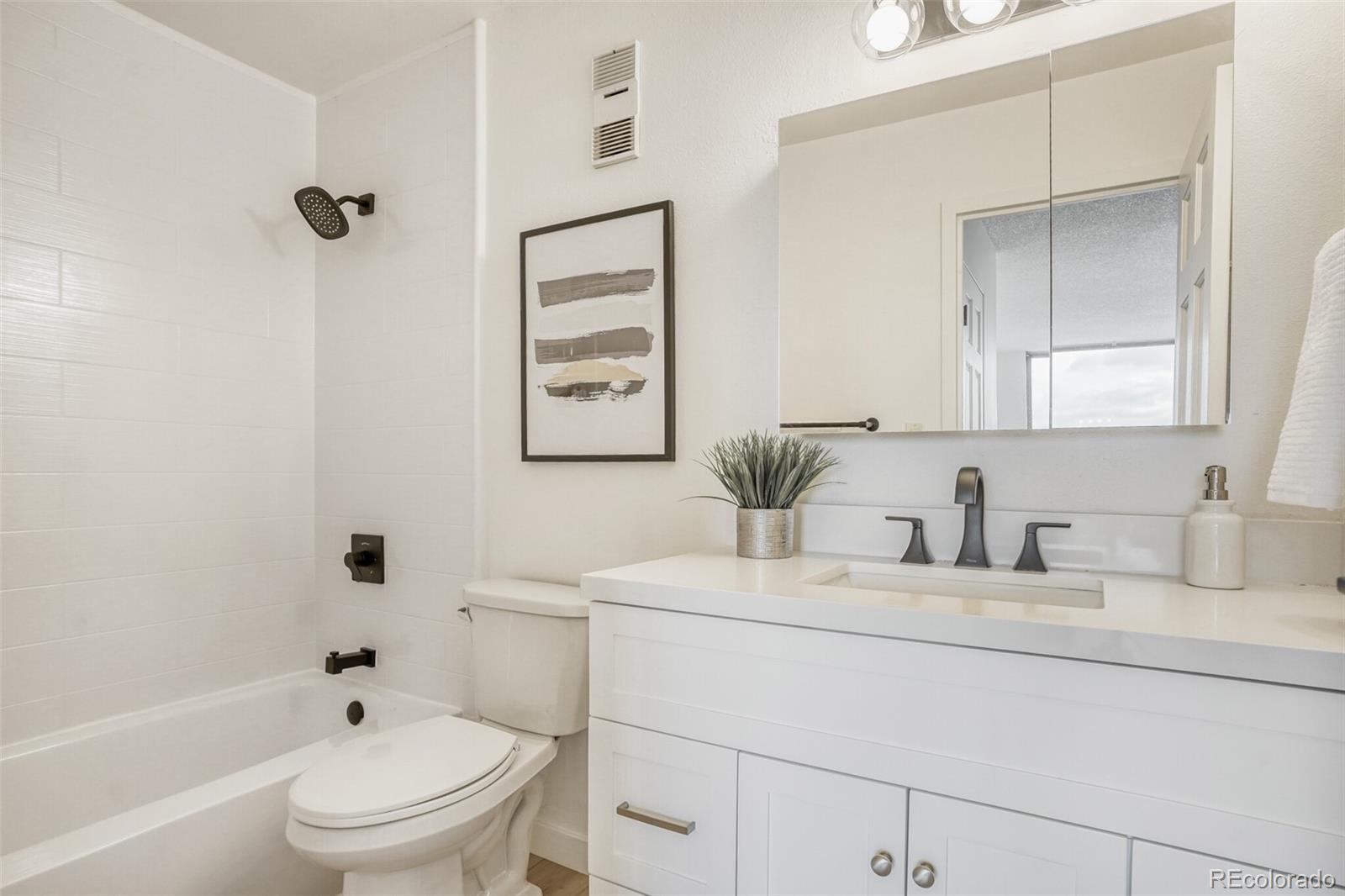 1625 Larimer Street, Unit 1908 Denver, CO 80202 - Photo 16 of 37