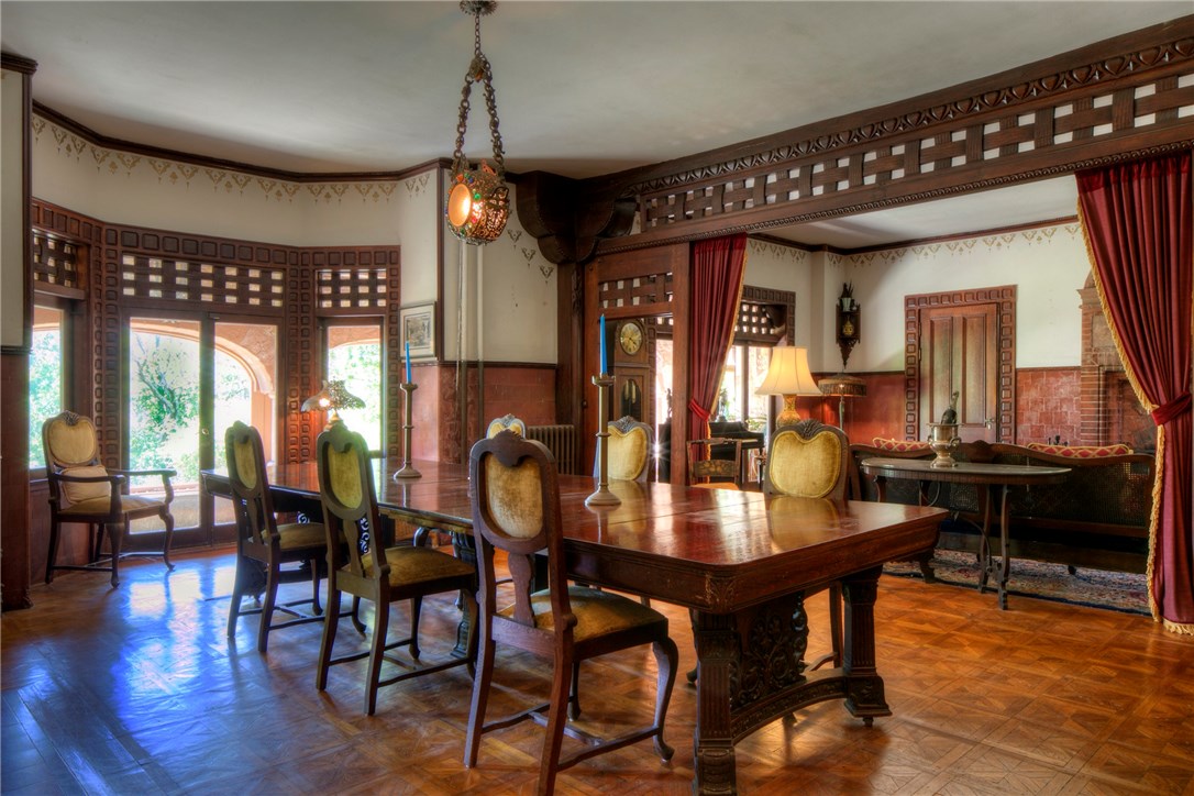 97 Ruggles Avenue Newport, RI 02840 - Photo 11 of 49