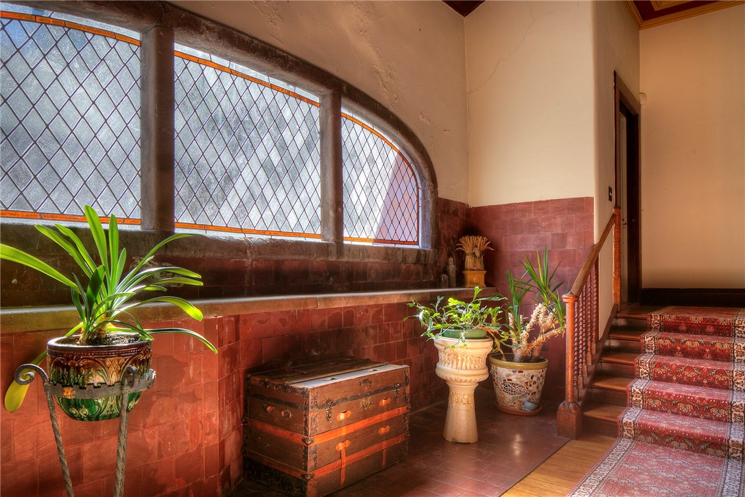 97 Ruggles Avenue Newport, RI 02840 - Photo 14 of 49