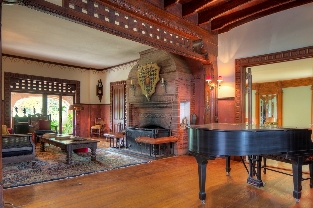 97 Ruggles Avenue Newport, RI 02840 - Photo 15 of 49