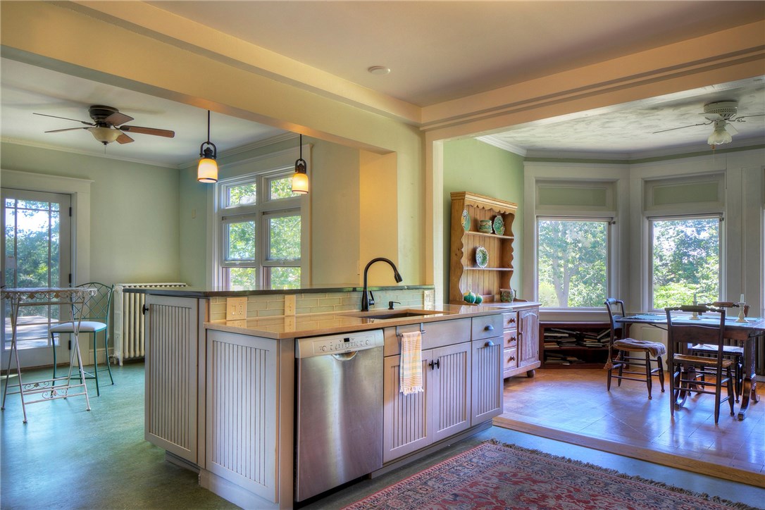 97 Ruggles Avenue Newport, RI 02840 - Photo 22 of 49