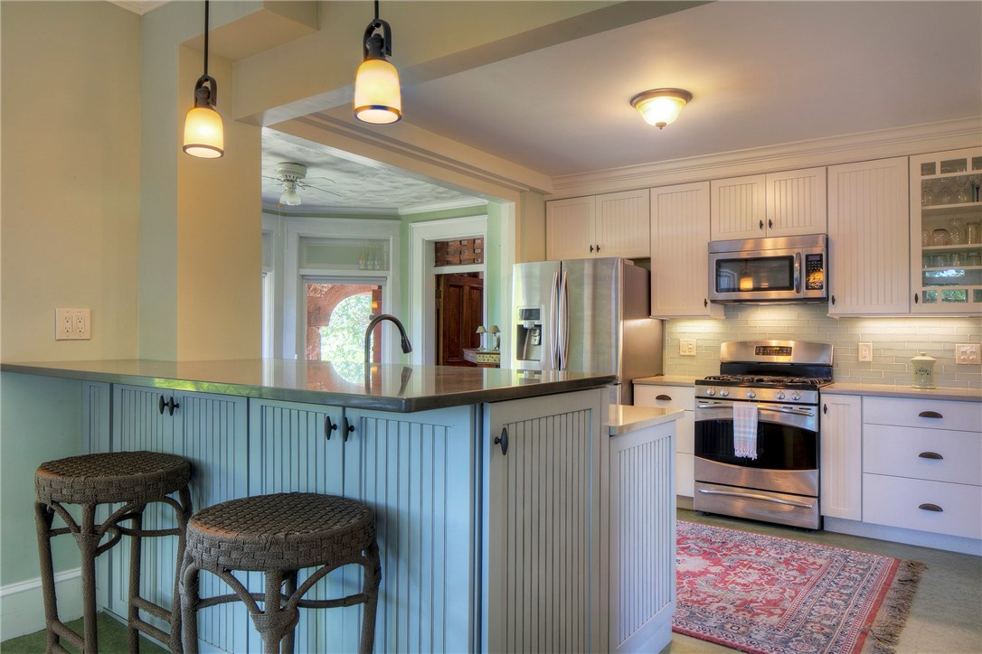 97 Ruggles Avenue Newport, RI 02840 - Photo 23 of 49