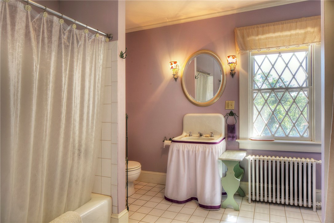 97 Ruggles Avenue Newport, RI 02840 - Photo 26 of 49