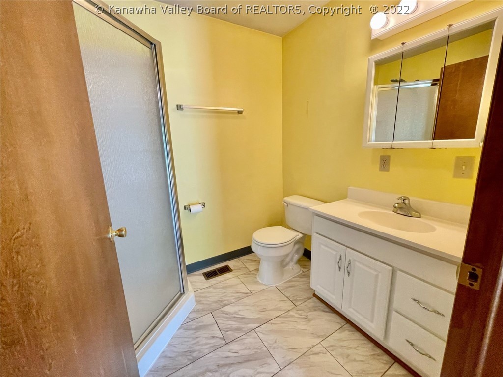 1621 Grapevine Road Charleston, WV 25320 - Photo 19 of 29 Gallery Image 19