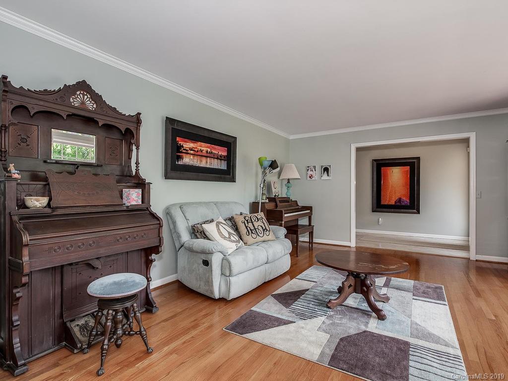 3418 Mill Pond Road Charlotte, NC 28226 - Photo 6 of 26 Gallery Image 6