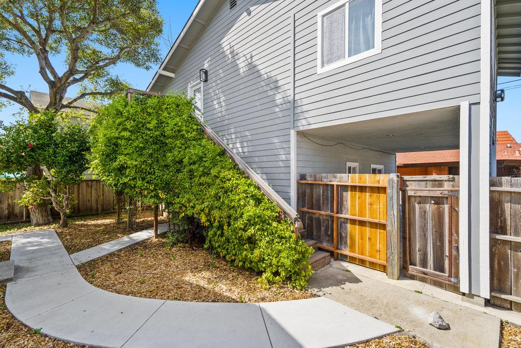 219-a Leonard Street Santa Cruz, CA 95060 - Photo 17 of 32 a view of a backyard