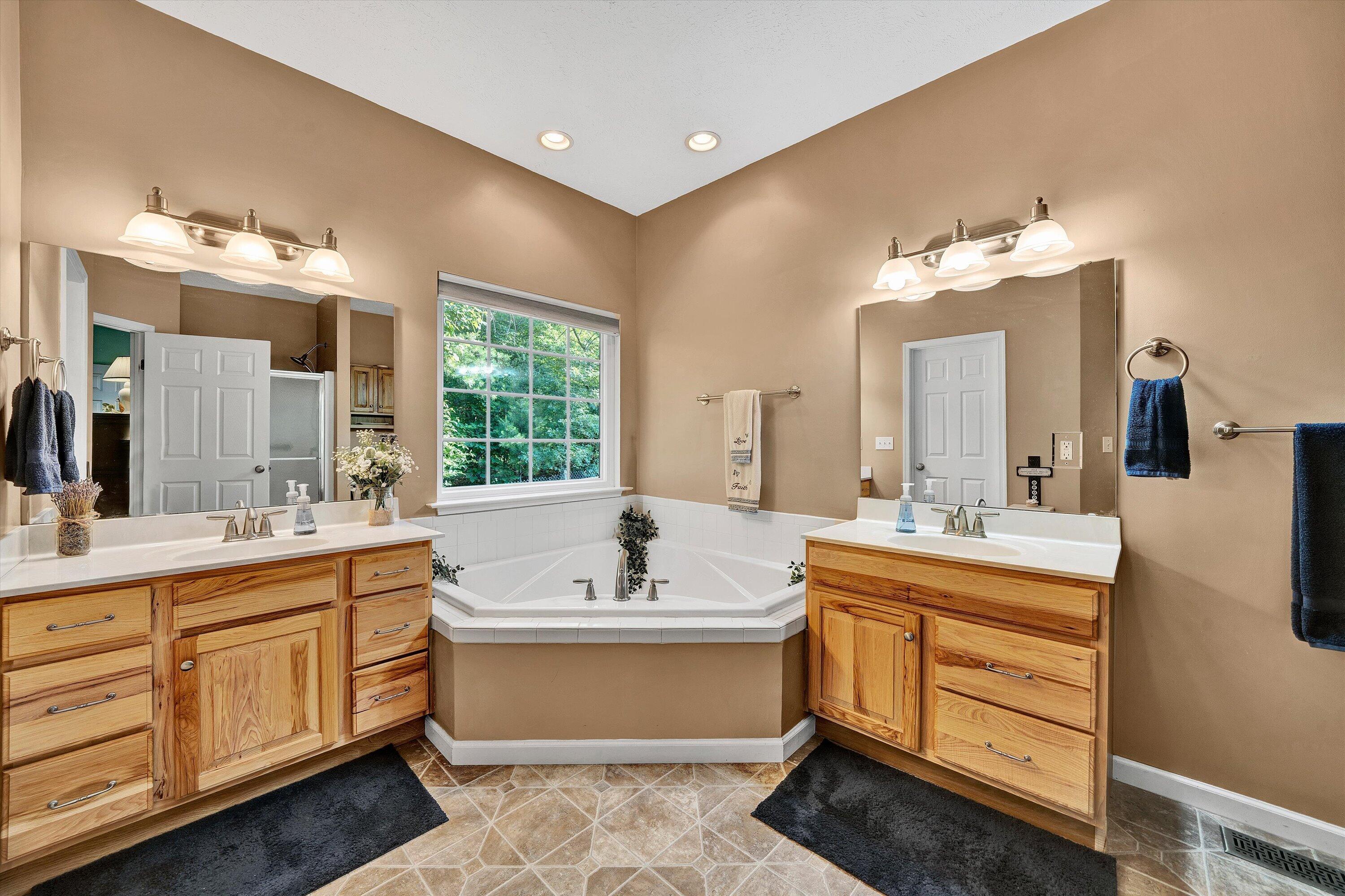 137 Shanleys Loop Ferrum, VA 24088 - Photo 24 of 45 Primary Suite