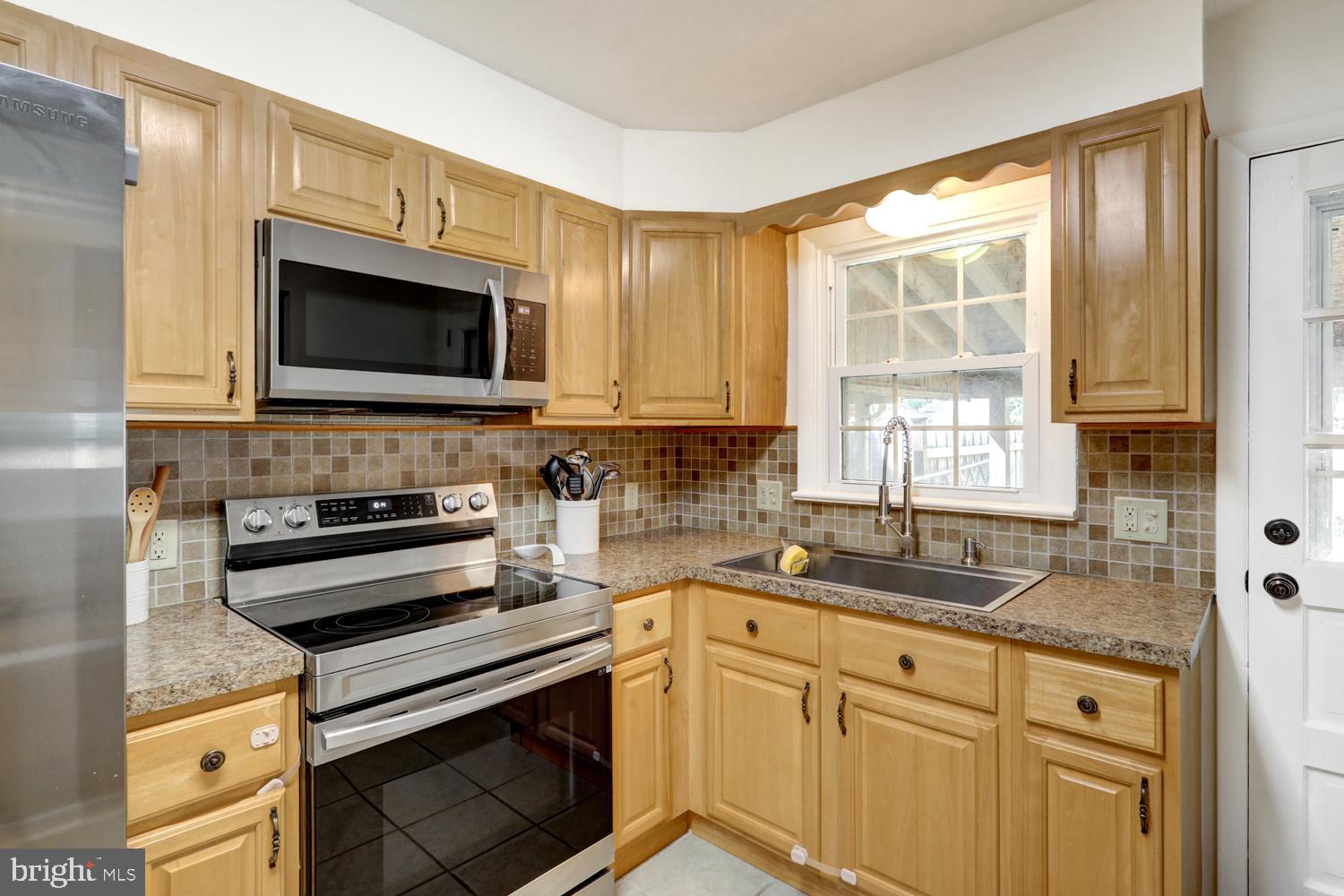 508 Spring Avenue Lititz, PA 17543 - Photo 14 of 34 Gallery Image 14