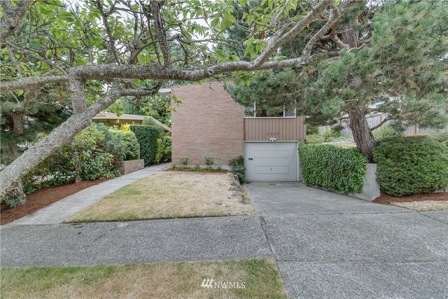 $817,500 | 3637 40th Avenue West, Seattle, WA 98199