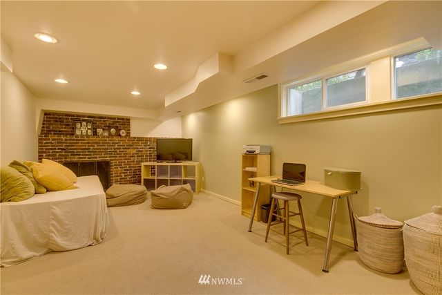 $817,500 | 3637 40th Avenue West, Seattle, WA 98199