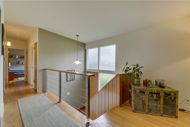 $817,500 | 3637 40th Avenue West, Seattle, WA 98199