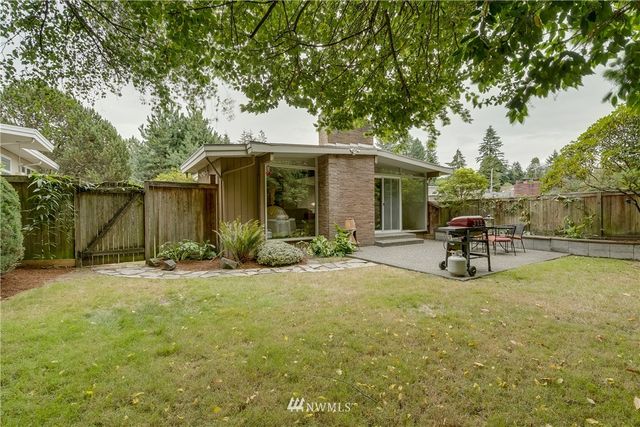 $817,500 | 3637 40th Avenue West, Seattle, WA 98199