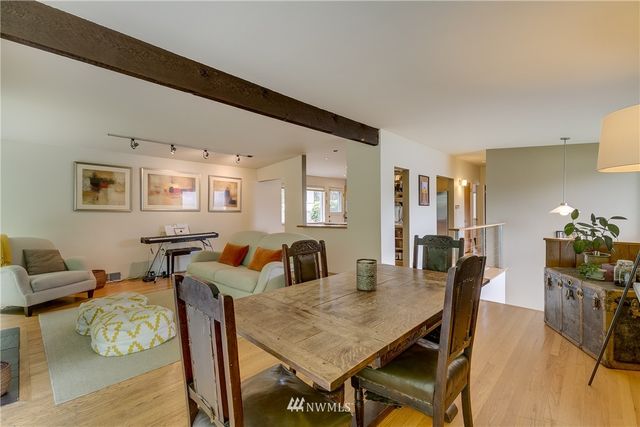 $817,500 | 3637 40th Avenue West, Seattle, WA 98199