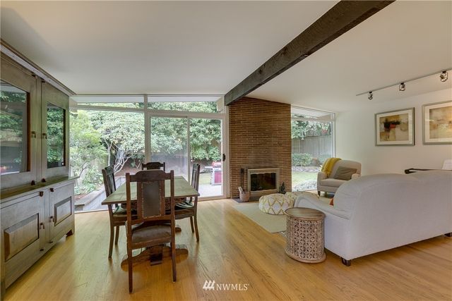 $817,500 | 3637 40th Avenue West, Seattle, WA 98199