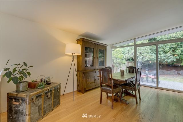 $817,500 | 3637 40th Avenue West, Seattle, WA 98199