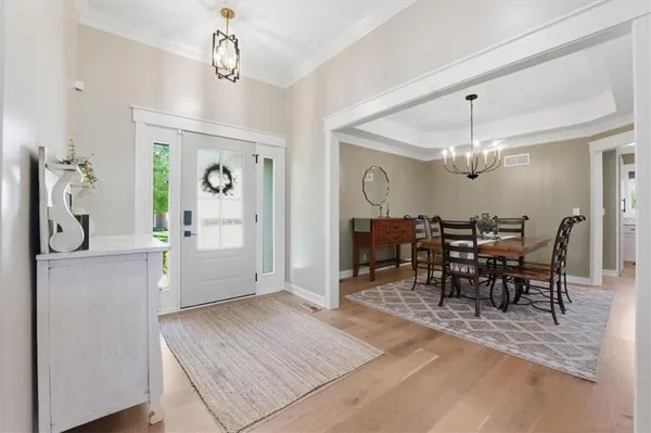 $549,900 | 910 Sherman Parkway, Belton, MO 64012