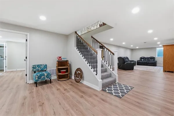 $549,900 | 910 Sherman Parkway, Belton, MO 64012