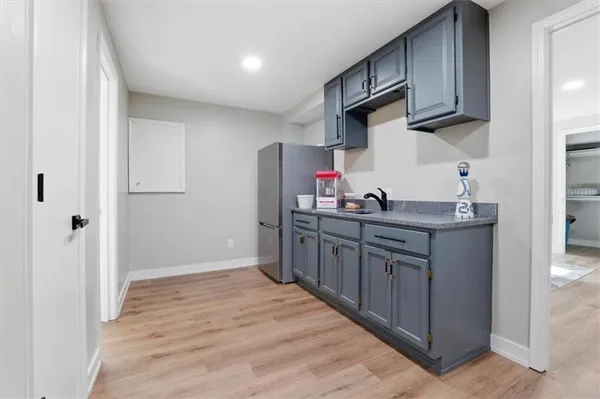 $549,900 | 910 Sherman Parkway, Belton, MO 64012