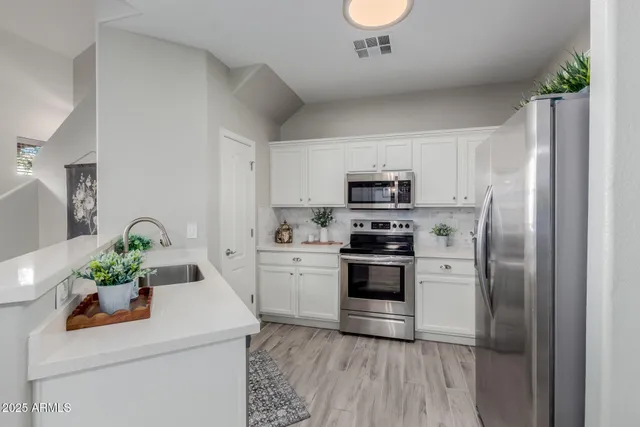 $389,900 | 4963 West Escuda Drive, Glendale, AZ 85308