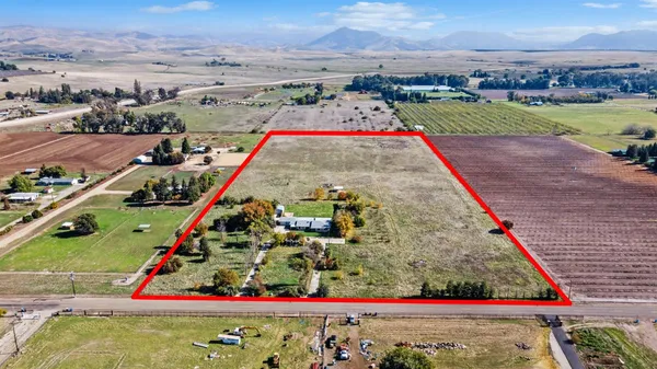 $1,299,000 | 4666 North Zediker Avenue, Sanger, CA 93657