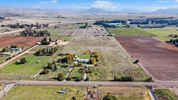 $1,299,000 | 4666 North Zediker Avenue, Sanger, CA 93657