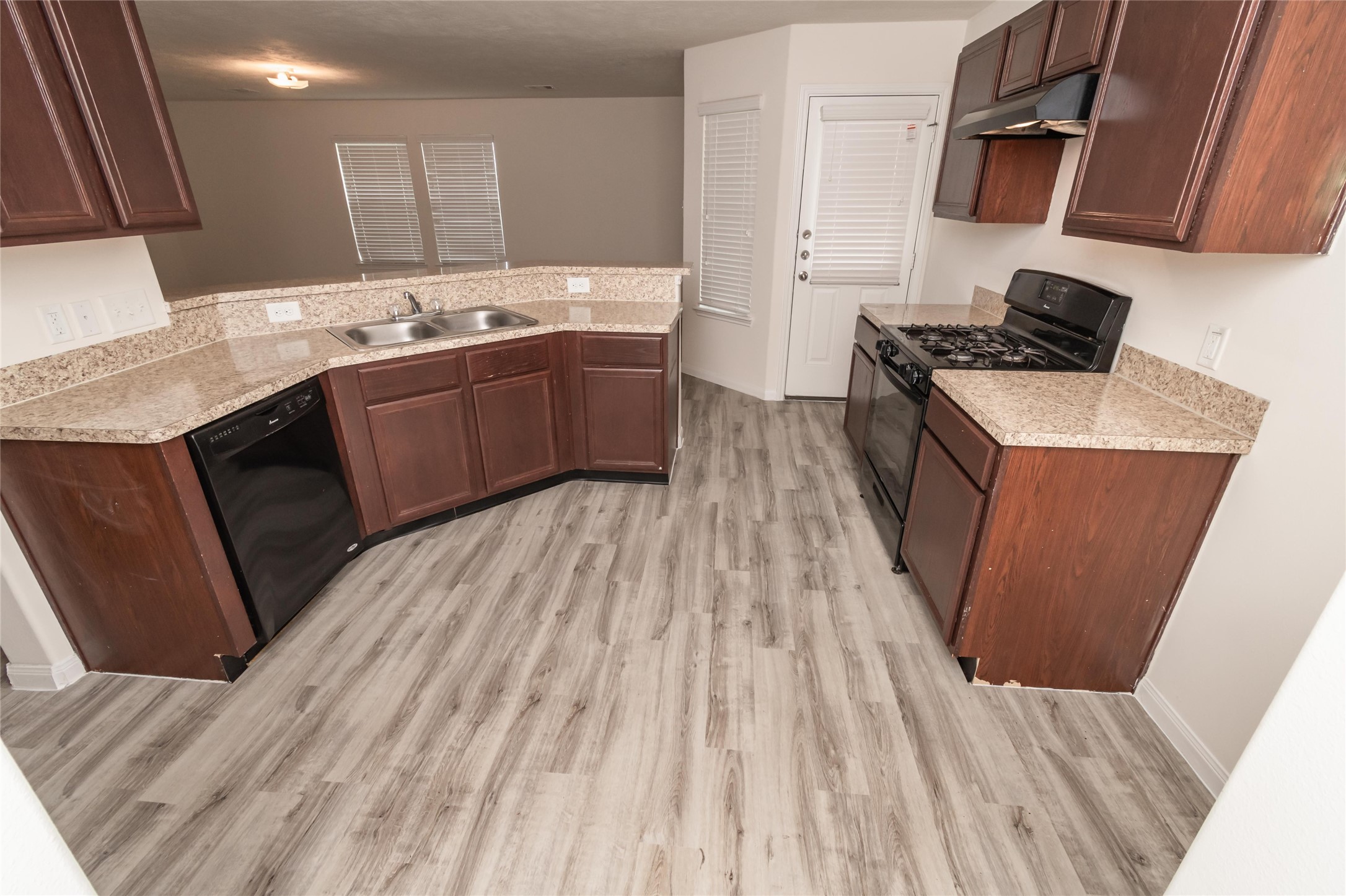 12631 Needles Nest Road Houston, TX 77038 - Photo 3 of 10