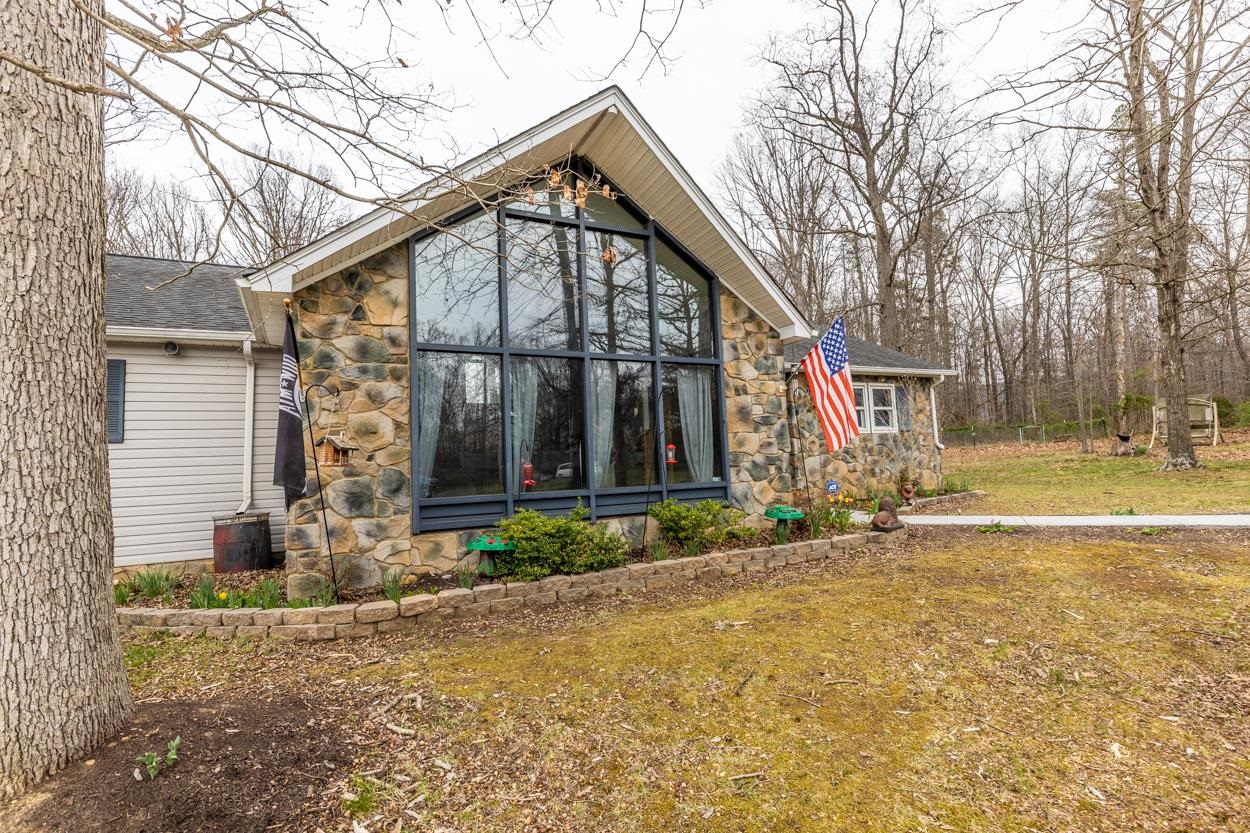 499 Verbena Road Shenandoah, VA 22849 - Photo 2 of 32 Gallery Image 2