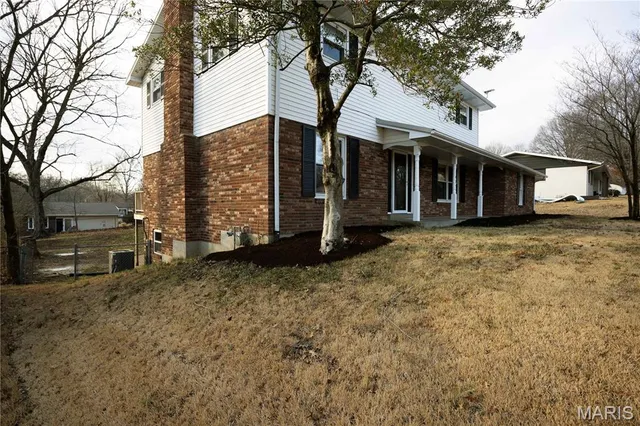 $349,900 | 1829 East Weissinger Lane, Cape Girardeau, MO 63701