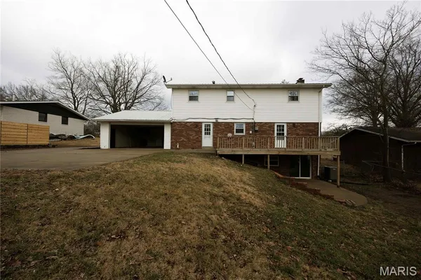 $334,900 | 1829 East Weissinger Lane, Cape Girardeau, MO 63701