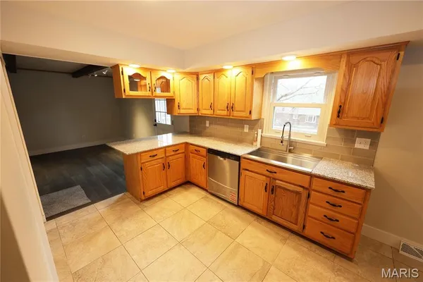 $334,900 | 1829 East Weissinger Lane, Cape Girardeau, MO 63701