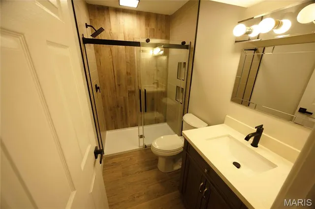 $349,900 | 1829 East Weissinger Lane, Cape Girardeau, MO 63701