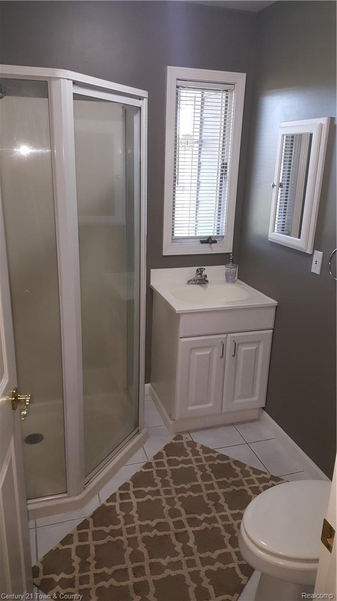 3628 Lake George Road Leonard, MI 48367 - Photo 20 of 39 3rd Full bath on Entry Level