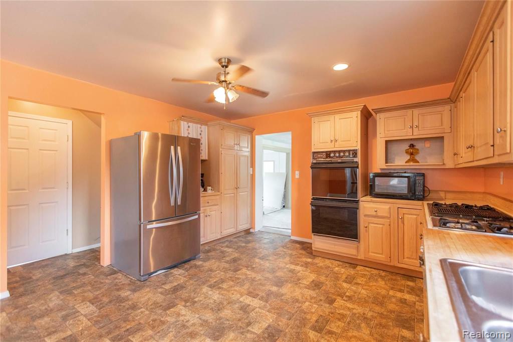 46291 Wear Road Belleville, MI 48111 - Photo 18 of 36